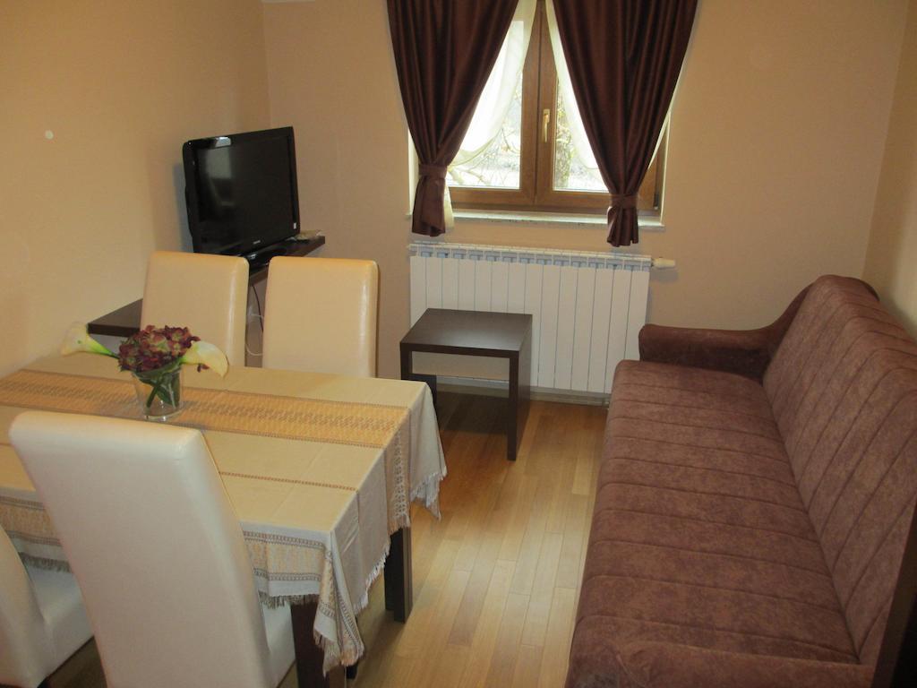 Apartments Manjan Krasno Polje Camera foto